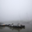 Nebbia "cancella" Londra: voli a terra e disagi12