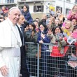Il Papa a Firenze: "No a Chiesa ossessionata dal potere"01
