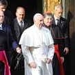 Il Papa a Firenze: "No a Chiesa ossessionata dal potere"04