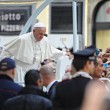 Il Papa a Firenze: "No a Chiesa ossessionata dal potere"05