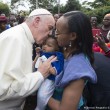 Papa Francesco anticipa Giubileo da Bangui: "No alla paura"08