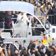 Il Papa a Firenze: "No a Chiesa ossessionata dal potere"07