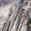 Scalatori mimetizzati sulle Dolomiti: riesci a vederli? FOTO03