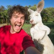 Alex, il professionista dei selfie con animali9