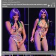 Miley Cyrus in topless al concerto fa vedere3