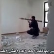 Il terrorista dell'Isis spara con un Rpg ​ma.. (3)
