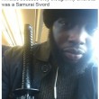 Polizia scambia ombrello con spada samurai: panico su treno