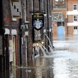 Maltempo, inondazioni in Inghilterra: centinaia di evacuati 04