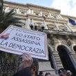 Salva banche, protesta risparmiatori vicino Bankitalia FOTO 11