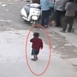 Bambina di 4 anni investita in strada sopravvive5