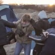 Calais, aggrediti da migranti durante intervista3