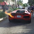 Lamborghini a fuoco parcheggiatore la stava provando7