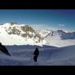 Snowboarder con la valanga che lo "insegue" 4