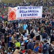 Family Day, striscione: "Renzi ci ricorderemo" FOTO