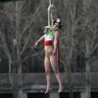 YOUTUBE Femen si "impiccano" per protesta contro Rohani 4