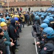 Ilva, ancora proteste a Genova: blindati fermano corteo20