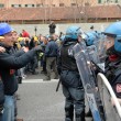 Ilva, ancora proteste a Genova: blindati fermano corteo13