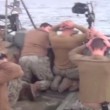 YOUTUBE Marines inginocchiati davanti a pasdaran Iran5