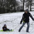 FOTO VIDEO La neve non spaventa le inglesi: senza calze né.. -