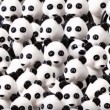 YOUTUBE Cane nascosto tra i panda: riesci a vederlo?