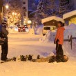 YOUTUBE Val d'Isere, Magaluf su neve: inglesi ubriachi e...5