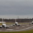 Birmingham, aereo finisce sul prato dopo atterraggio3