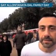 Family Day, coppia gay allontanata dalla polizia 2