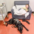 Labrador e bimbo autistico inseparabili anche in ospedale 5