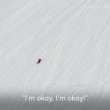 YOUTUBE Cade da sci e scivola per 300 metra su neve, illesa2