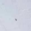 YOUTUBE Cade da sci e scivola per 300 metra su neve, illesa6
