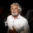 Beppe Grillo in teatro: "Basta grillini, voglio la libertà"