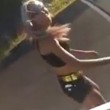 YOUTUBE Donna balla in strada in Brasile e...causa incidente