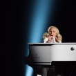 Elton John e Lady Gaga, concerto: lei poi canta a Oscar