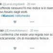 Roberto Mancini, dito medio a tifosi Milan: social scatenati