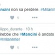 Roberto Mancini, dito medio a tifosi Milan: social scatenati 06