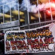 Milano, studenti Statale in corteo: "Aggrediti dai fascisti"03