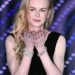 Nicole Kidman, anni 48: contrasto fra mani e volto perfetto4