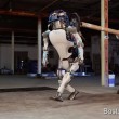 YOUTUBE Atlas, robot quasi umano: ecco come reagisce se... 6