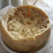 Casu marzu, il formaggio coi vermi, più pericoloso del mondo