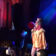 YOUTUBE Madonna ubriaca sul palco, abito clown e foto figlio