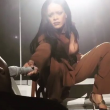YOUTUBE Rihanna fa cantare il fan: lui le ruba la scena 2