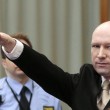 YOUTUBE Anders Breivik fa saluto nazista al processo FOTO2