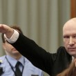 YOUTUBE Anders Breivik fa saluto nazista al processo FOTO3