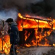 YOUTUBE Calais: caos Giungla, scontri e riprende sgombero2