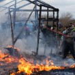 YOUTUBE Calais: caos Giungla, scontri e riprende sgombero8