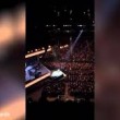 YOUTUBE Adele in concerto insulta terroristi Bruxelles 04