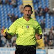 Arbitro Eugenio Abbatista salvato da tifoso dell'Avellino