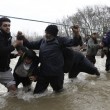 Migranti attraversano fiume in piena: 3 morti in Macedonia