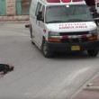 Soldato israeliano spara a palestinese in terra 3