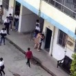 YOUTUBE Prof nudo tenta di stuprare studentessa in strada 2